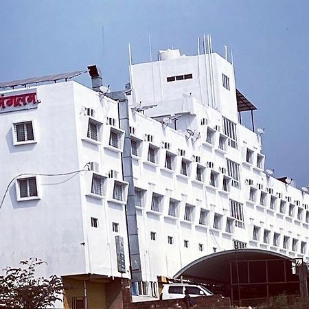 Hotel Mangalam Kurandvad 外观 照片