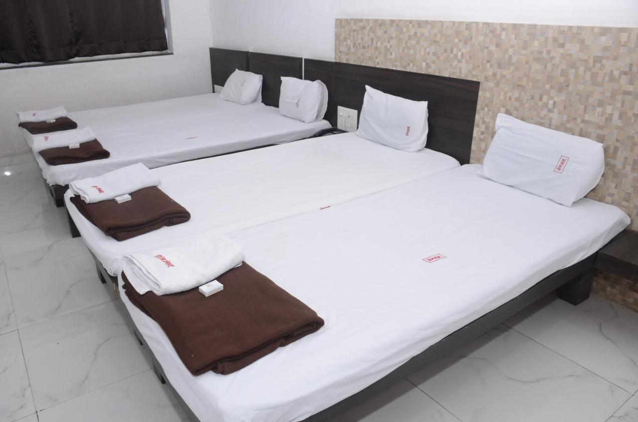 Hotel Mangalam Kurandvad 外观 照片