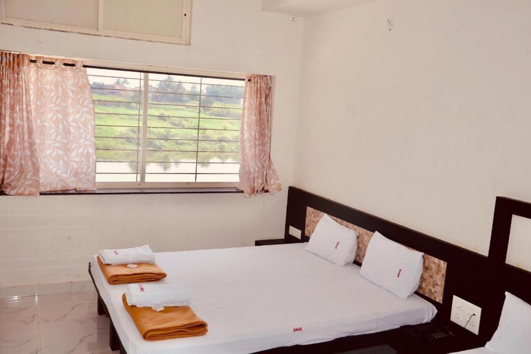 Hotel Mangalam Kurandvad 外观 照片